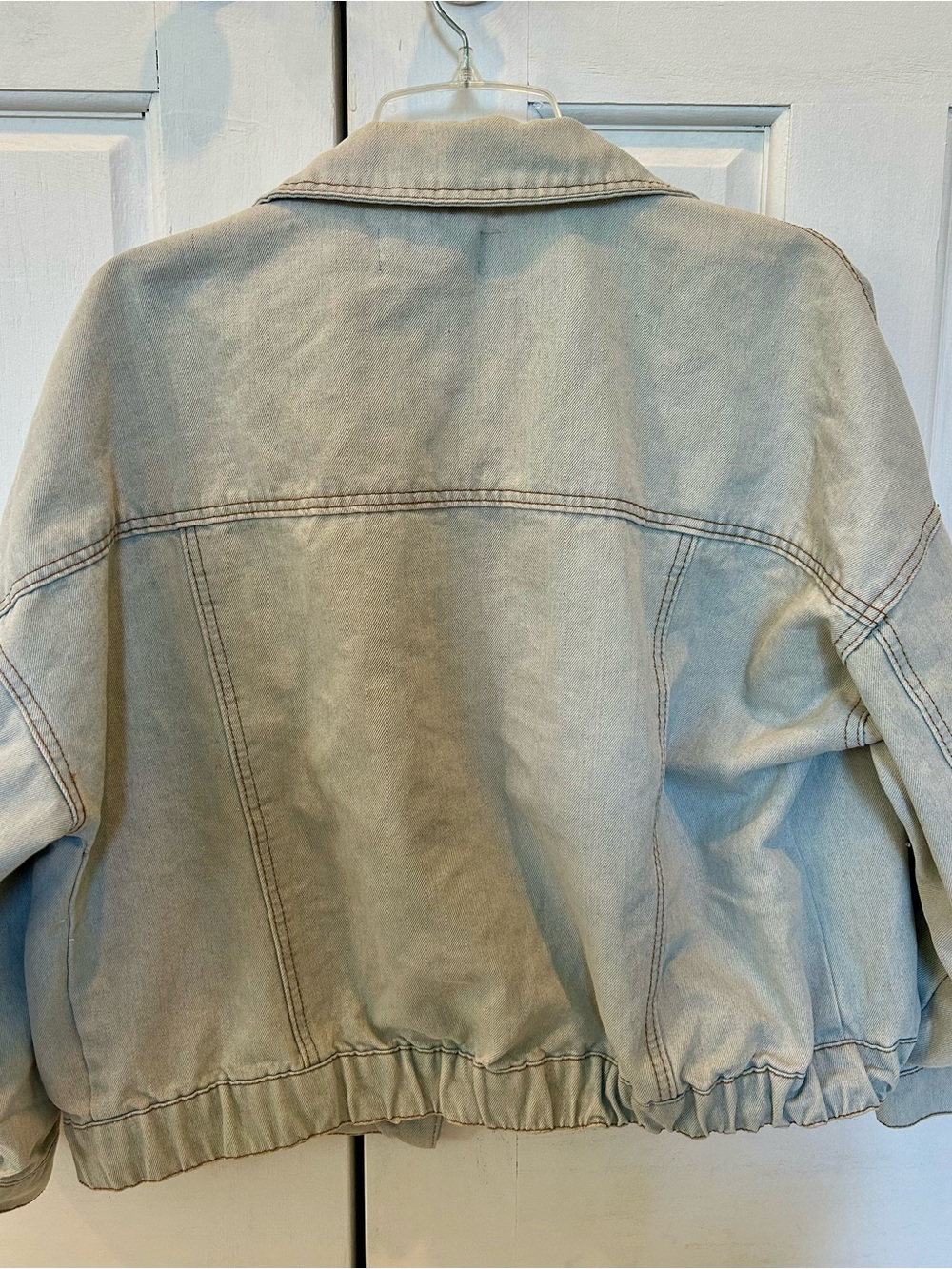 Cavalini women’s oversized Light Beige Denim Trucker Jacket - Picture 3 of 3